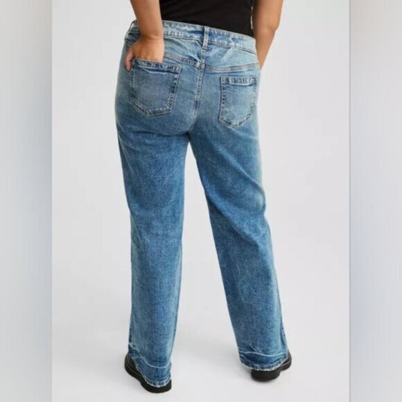 NEW Torrid Perfect Wide Leg Vintage Jeans Size 16 Vintage Stretch Ripped Knee - Picture 2 of 15